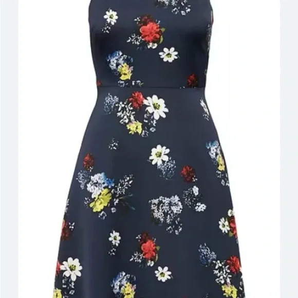 Banana Republic- NWT, Navy floral fit and flare - Picture 2 of 5